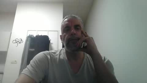 Snapshot of youdeservit chatting on 02-04-26, 03:51 CrayZio online show from 02-04-26, 03:51