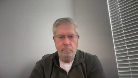 Snapshot of yougogirl_3 chatting on 02-15-25, 07:39 Colorado Guy Straight online show from 02-15-25, 07:39