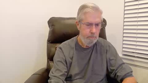 Snapshot of yougogirl_3 chatting on 10-05-25, 11:41 Colorado Guy Straight online show from 10-05-25, 11:41