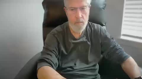 Snapshot of yougogirl_3 chatting on 10-10-25, 02:05 Colorado Guy Straight online show from 10-10-25, 02:05