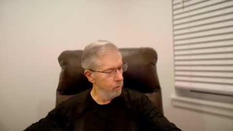 Snapshot of yougogirl_3 chatting on 11-06-25, 12:06 Colorado Guy Straight online show from 11-06-25, 12:06