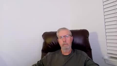 Snapshot of yougogirl_3 chatting on 11-24-25, 12:38 Colorado Guy Straight online show from 11-24-25, 12:38