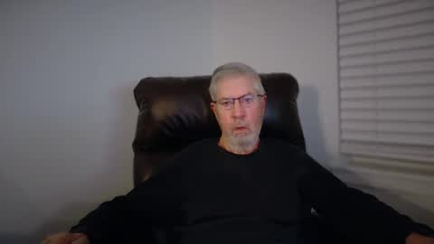 Colorado Guy Straight online show from 12-14-25, 01:16