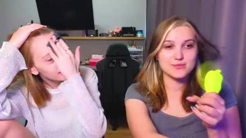 Anna and Luna online show from 06-06-26, 04:44