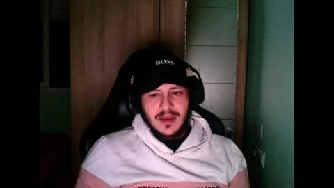 Snapshot of younromki chatting on 12-11-24, 01:37 A... online show from 12-11-24, 01:37