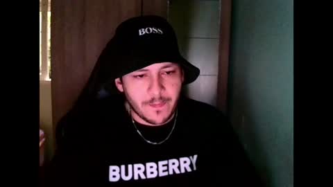 Snapshot of younromki chatting on 12-25-24, 01:30 A... online show from 12-25-24, 01:30