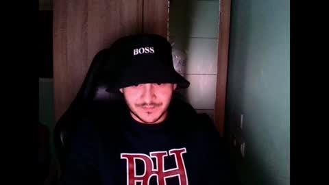 Snapshot of younromki chatting on 12-27-24, 01:11 A... online show from 12-27-24, 01:11