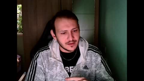 Snapshot of younromki chatting on 12-30-24, 09:05 A... online show from 12-30-24, 09:05