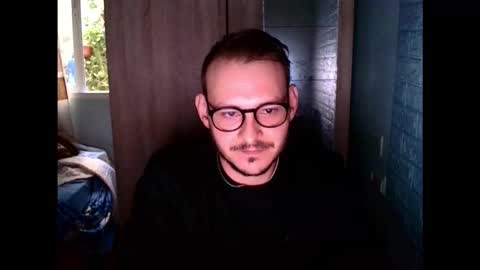 Snapshot of younromki chatting on 02-12-26, 09:37 A... online show from 02-12-26, 09:37