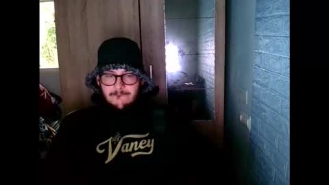 Snapshot of younromki chatting on 03-14-26, 01:05 A... online show from 03-14-26, 01:05