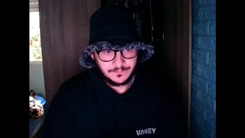 Snapshot of younromki chatting on 03-26-26, 12:00 A... online show from 03-26-26, 12:00