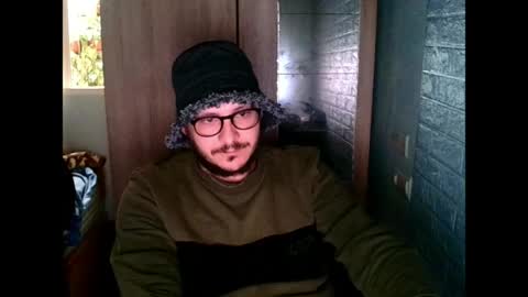 Snapshot of younromki chatting on 04-03-26, 12:14 A... online show from 04-03-26, 12:14