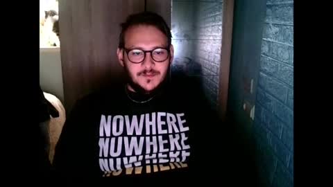 Snapshot of younromki chatting on 04-04-26, 12:02 A... online show from 04-04-26, 12:02