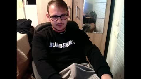 A... online show from 05-05-26, 08:39