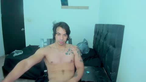Snapshot of youonlyliveoncesc chatting on 07-20-26, 04:05 youonlyliveoncesc online show from 07-20-26, 04:05