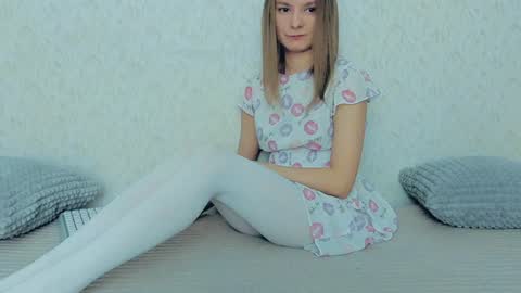 Lily online show from 01-19-25, 11:23