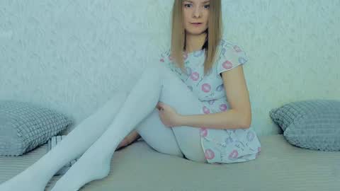 Lily online show from 01-20-25, 09:46