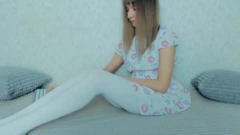 Lily online show from 02-28-25, 01:36