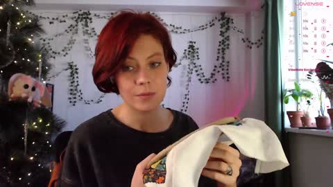 Snapshot of your_corvus chatting on 12-13-24, 10:41 your_corvus online show from 12-13-24, 10:41