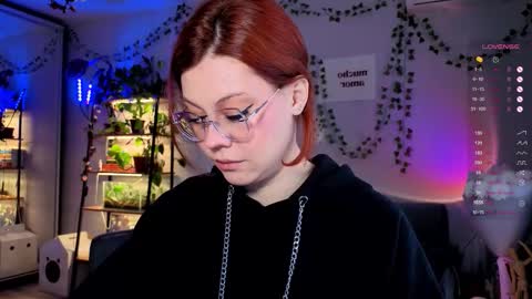 Snapshot of your_corvus chatting on 11-11-25, 08:36 your_corvus online show from 11-11-25, 08:36