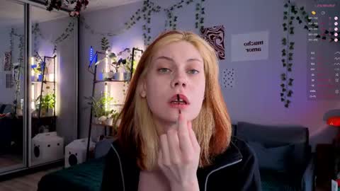 Snapshot of your_corvus chatting on 04-28-26, 07:57 your_corvus online show from 04-28-26, 07:57