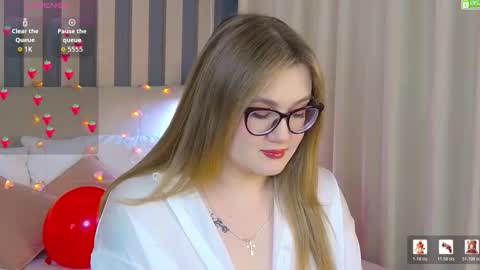 Nancy online show from 02-17-26, 01:18