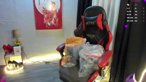 Snapshot of your_dreamasian chatting on 01-02-25, 02:11 YourSeductiveWife online show from 01-02-25, 02:11