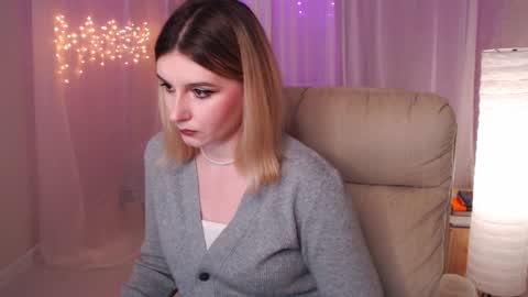 Snapshot of your_freya chatting on 12-25-24, 03:17 Freya online show from 12-25-24, 03:17