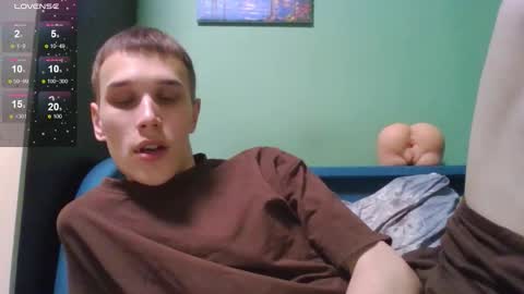 Snapshot of your_honeyy chatting on 12-05-25, 02:31 Mark online show from 12-05-25, 02:31