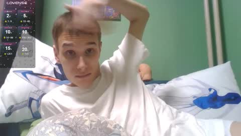 Snapshot of your_honeyy chatting on 12-21-25, 07:21 Mark online show from 12-21-25, 07:21