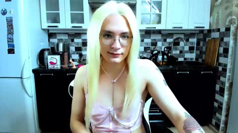 Snapshot of your_hotcutie chatting on 11-05-25, 07:41 Jane online show from 11-05-25, 07:41