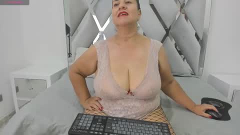 Snapshot of your_lady_milf chatting on 02-21-25, 06:26 your_lady_milf online show from 02-21-25, 06:26