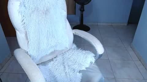 your_latin_girl online show from 04-19-26, 11:29