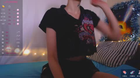 Snapshot of your_lionheart chatting on 01-14-25, 10:48 your_lionheart online show from 01-14-25, 10:48