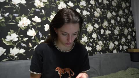 Snapshot of your_little_flexible_girl chatting on 02-08-25, 09:04 Meri online show from 02-08-25, 09:04