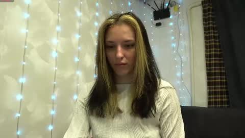 Meri  online show from 04-12-26, 08:25