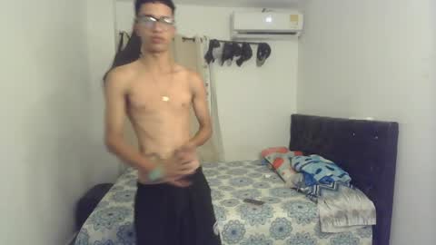 your_master7 online show from 04-08-26, 03:28