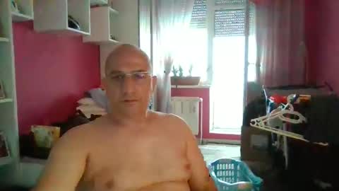 Erick online show from 06-04-26, 03:23