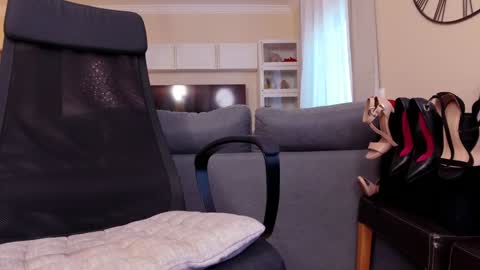 Snapshot of your_poison_girl chatting on 12-29-24, 05:22 Helena online show from 12-29-24, 05:22