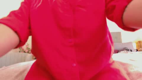 Snapshot of your_poison_girl chatting on 10-26-25, 12:44 Helena online show from 10-26-25, 12:44