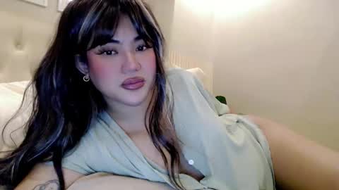 Snapshot of your_pov chatting on 09-28-25, 01:49 Lena online show from 09-28-25, 01:49