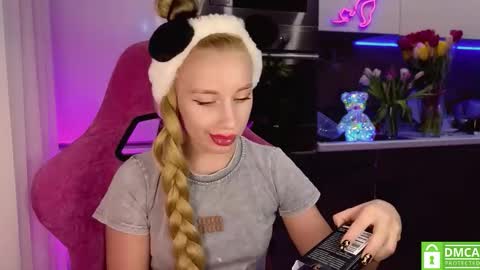 Alice  online show from 03-10-26, 12:26