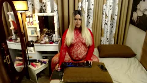 Snapshot of your_sissy_lyn chatting on 06-23-26, 11:03 your_sissy_lyn online show from 06-23-26, 11:03
