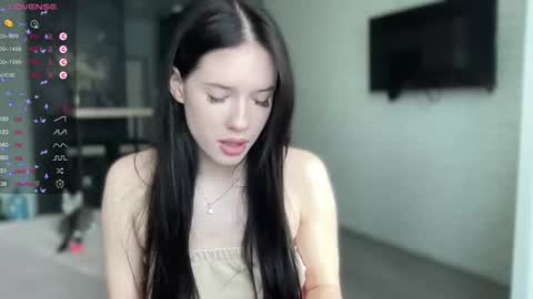 Snapshot of your_sweet_angel_ chatting on 01-28-25, 12:32 Mia online show from 01-28-25, 12:32