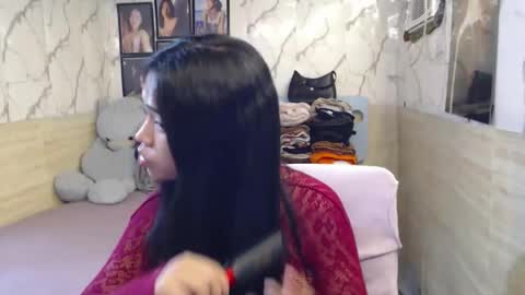 your_twinkletoes18 online show from 05-18-26, 05:02