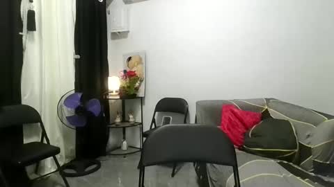 Snapshot of your_unmarriedwife chatting on 06-04-26, 06:08 your_unmarriedwife online show from 06-04-26, 06:08