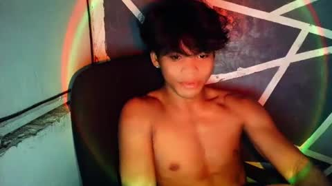 Snapshot of yourboycumrain chatting on 06-25-26, 10:25 rainy online show from 06-25-26, 10:25
