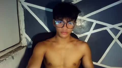 Snapshot of yourboycumrain chatting on 07-15-26, 09:53 rainy online show from 07-15-26, 09:53