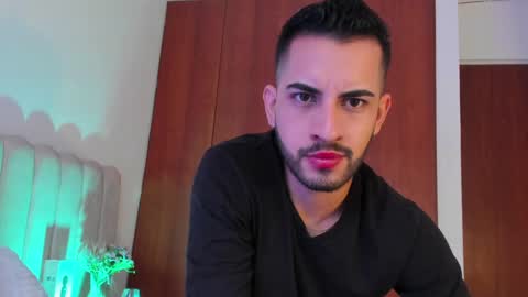 YOURBOYNEXTDOOR online show from 12-30-24, 12:20