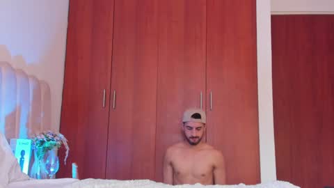 YOURBOYNEXTDOOR online show from 01-11-25, 03:20